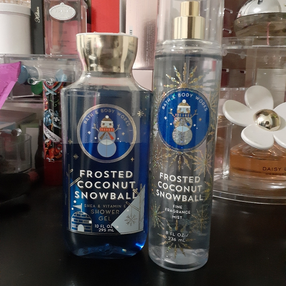 Bath and Body Works Frosted Coconut Snowball